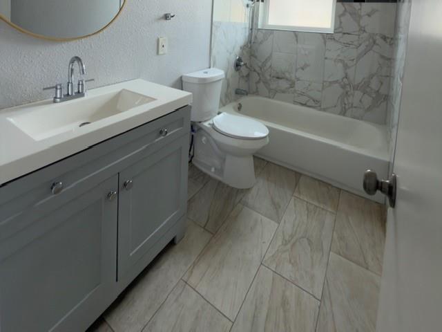 Building Photo - 9122 Clearwater Dr