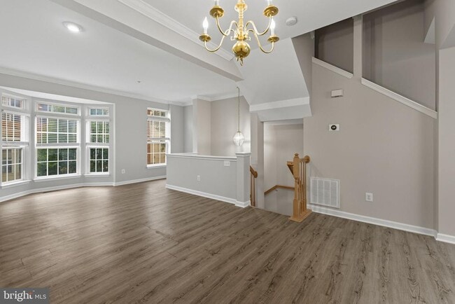 Building Photo - 2714 Manhattan Pl