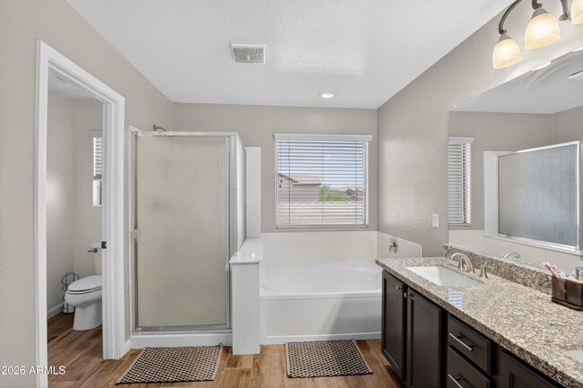 Building Photo - 734 W Desert Seasons Dr