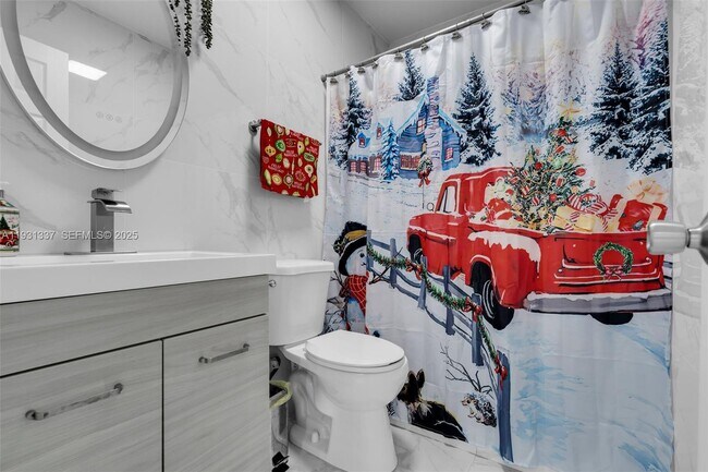 Building Photo - 2140 W 53rd St