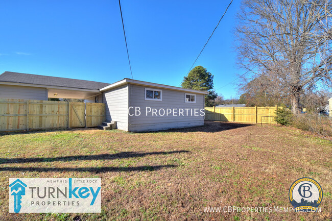 Building Photo - Newly Renovated Home--Nicest in the Area!