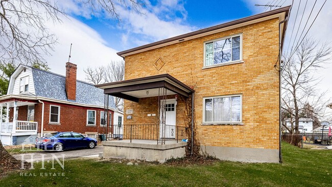 Building Photo - 4146 South Ave