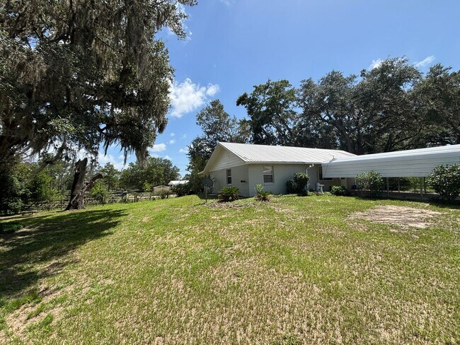 Building Photo - 6352 NE 86th Ave
