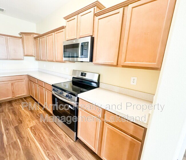 Building Photo - 3774 Hampton Hills Dr