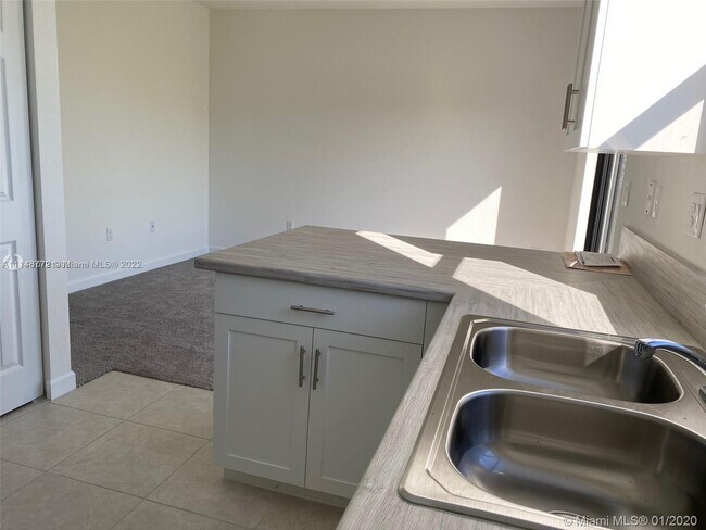 Building Photo - 4720 Caspian Way