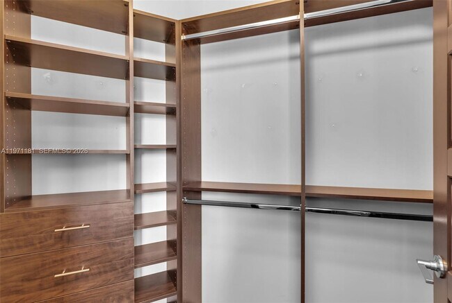 Building Photo - 16184 SW 136 Way