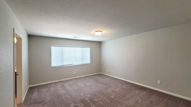 Building Photo - 7275 Shannon Ridge Ct