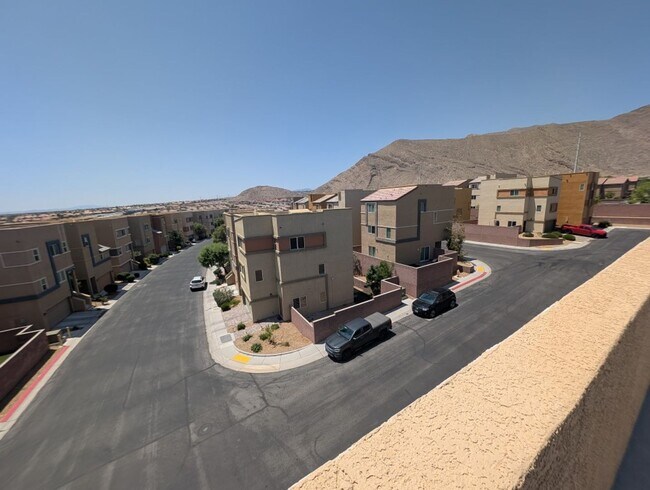 Building Photo - 10544 Headwind Ave