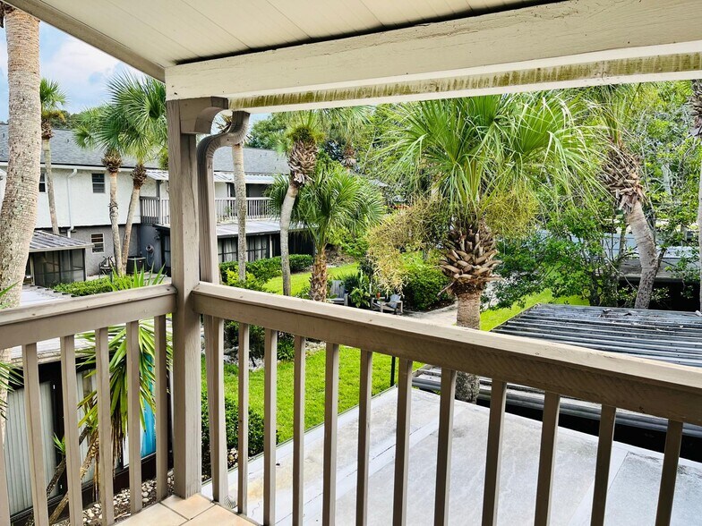 Building Photo - 695 A1A North