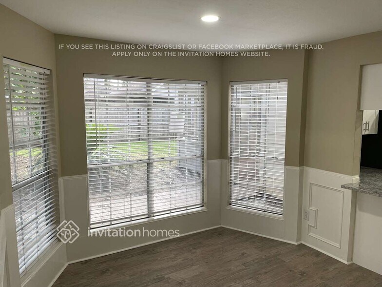 Building Photo - 16923 Windrow Dr