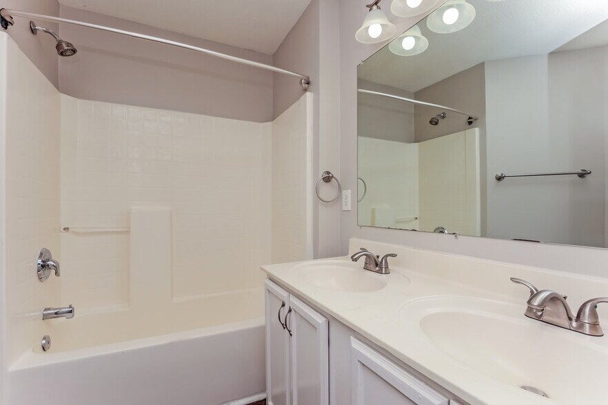 Building Photo - 145 Grovedale Trace