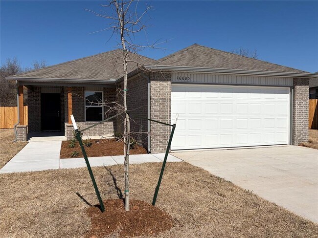 Building Photo - 10005 SW 38th St