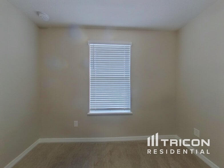 Building Photo - 3608 Voyager Ln