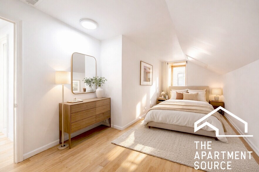 Building Photo - 1900 S Throop St