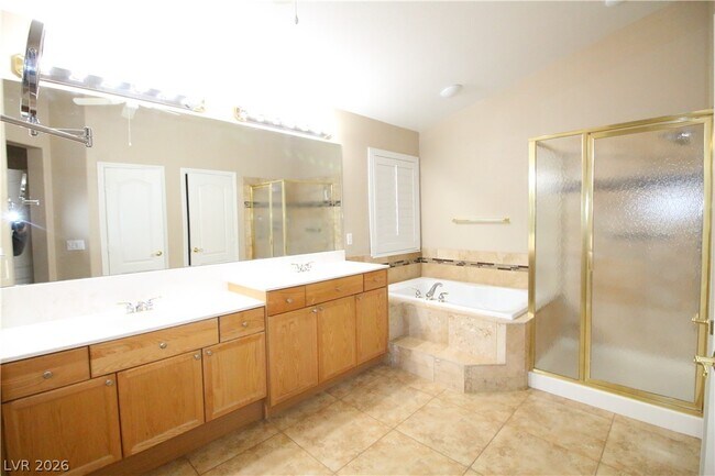 Building Photo - 1520 Vía Cassia