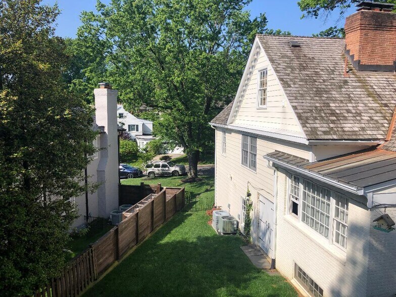 View of backyard of main house. - 5804 Searl Ter