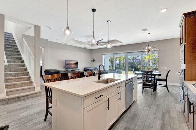 Building Photo - 10901 Stellar Cir