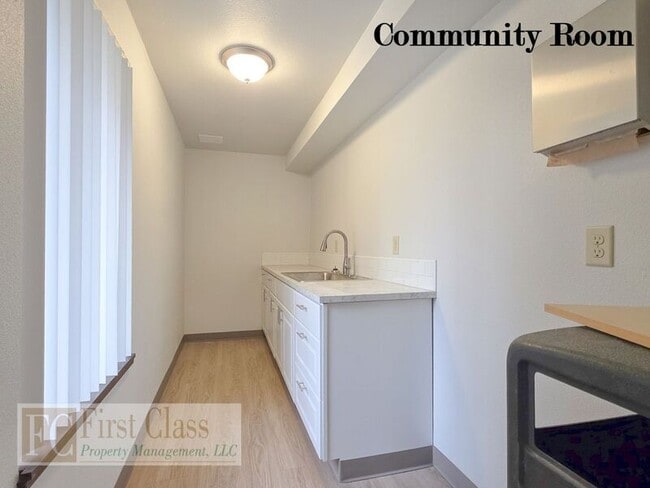 Building Photo - 1348 NE 186th Ave