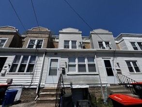 Building Photo - 140 E 21st St