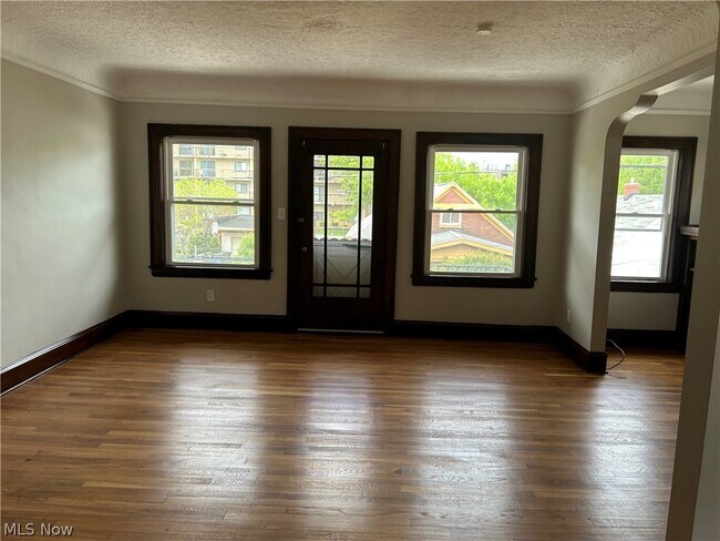 Building Photo - 1311 W 69th St