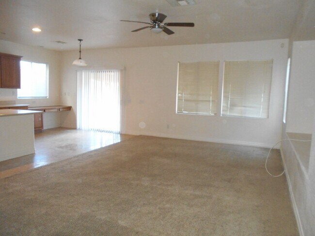Building Photo - Stunning 4 Bedroom Home in North Las Vegas!