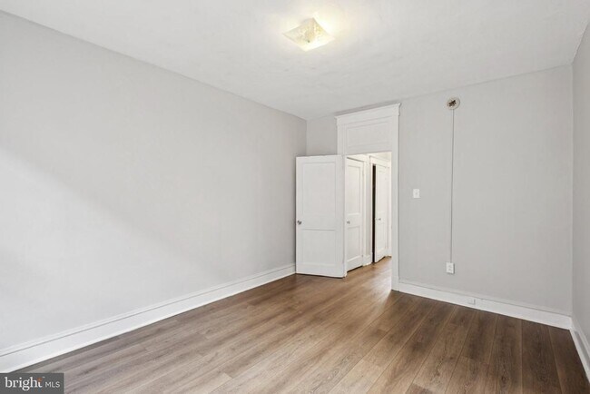 Building Photo - 7250 Chestnut St