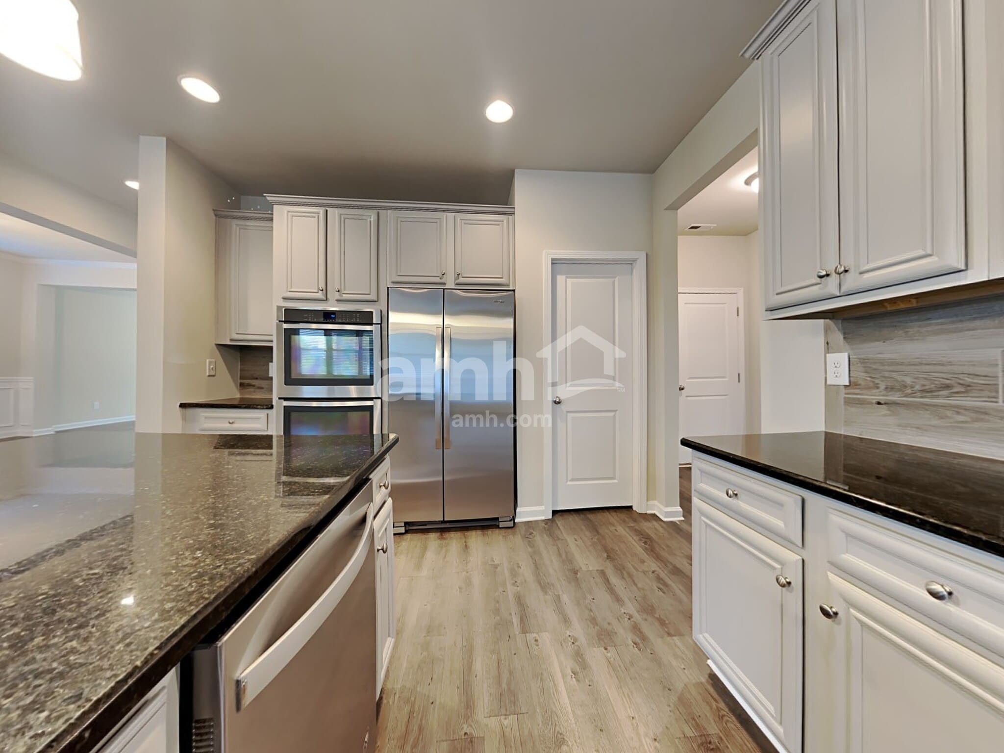 Building Photo - 235 Hickory Pointe Dr