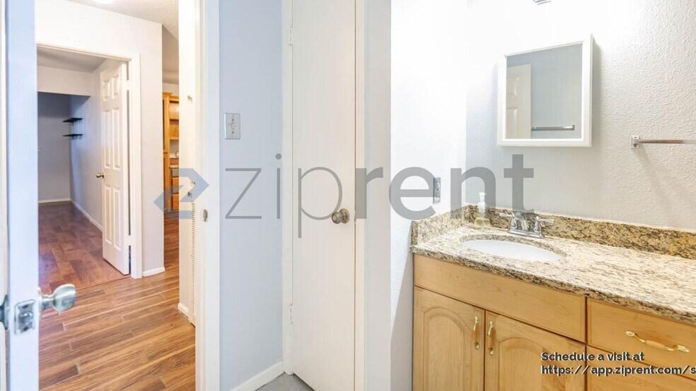 Building Photo - 9015 Jean Verte