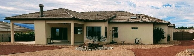 Building Photo - 2317 Garden Rd NE