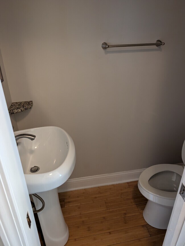 Building Photo - 4853 Berry Hill Ct
