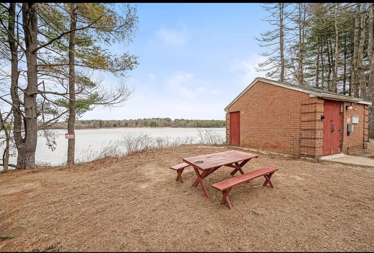Building Photo - 37 Grandview Dr
