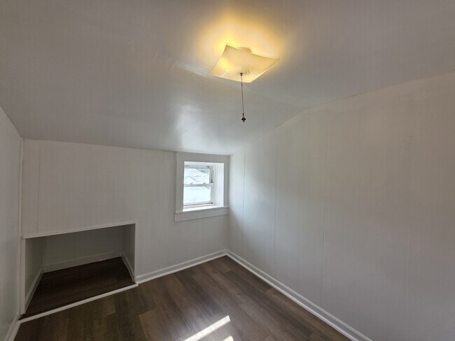 Building Photo - 347 Homecrest Dr