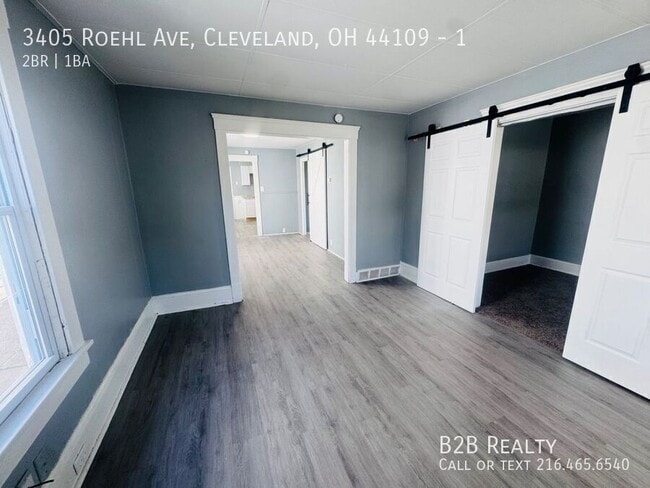Building Photo - 3405 Roehl Ave