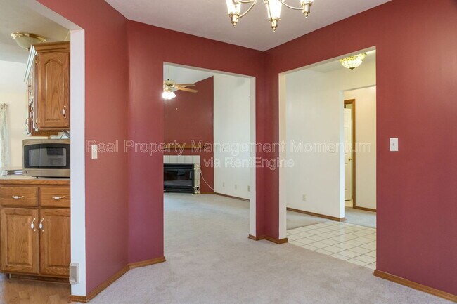 Building Photo - 3531 Leawood Ave