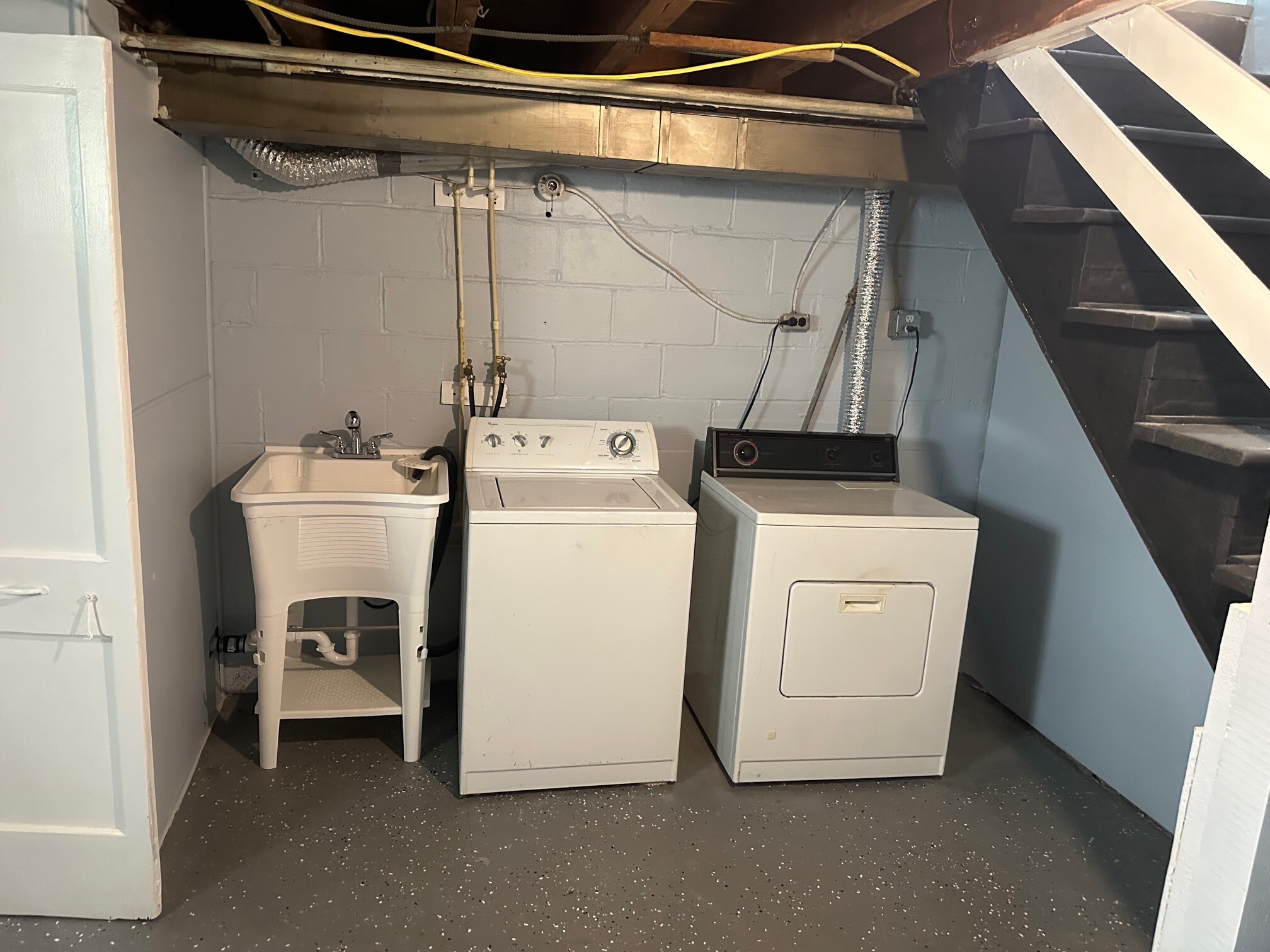 Building Photo - 4003 Lyndale Ave