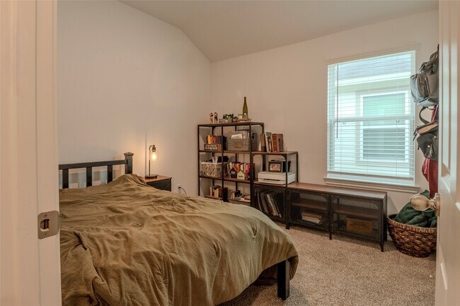 Building Photo - 824 Stoney Pt Ln