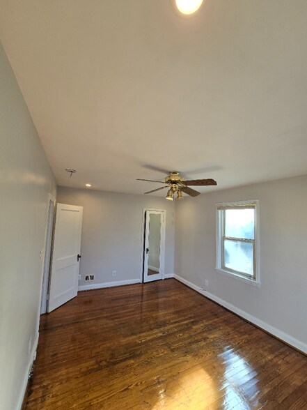 Building Photo - 2200 Braddish Ave