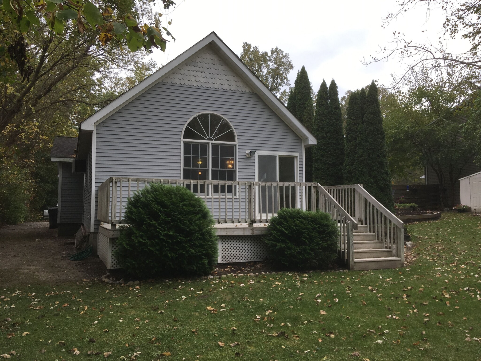 rear view - 11347 Ford Road