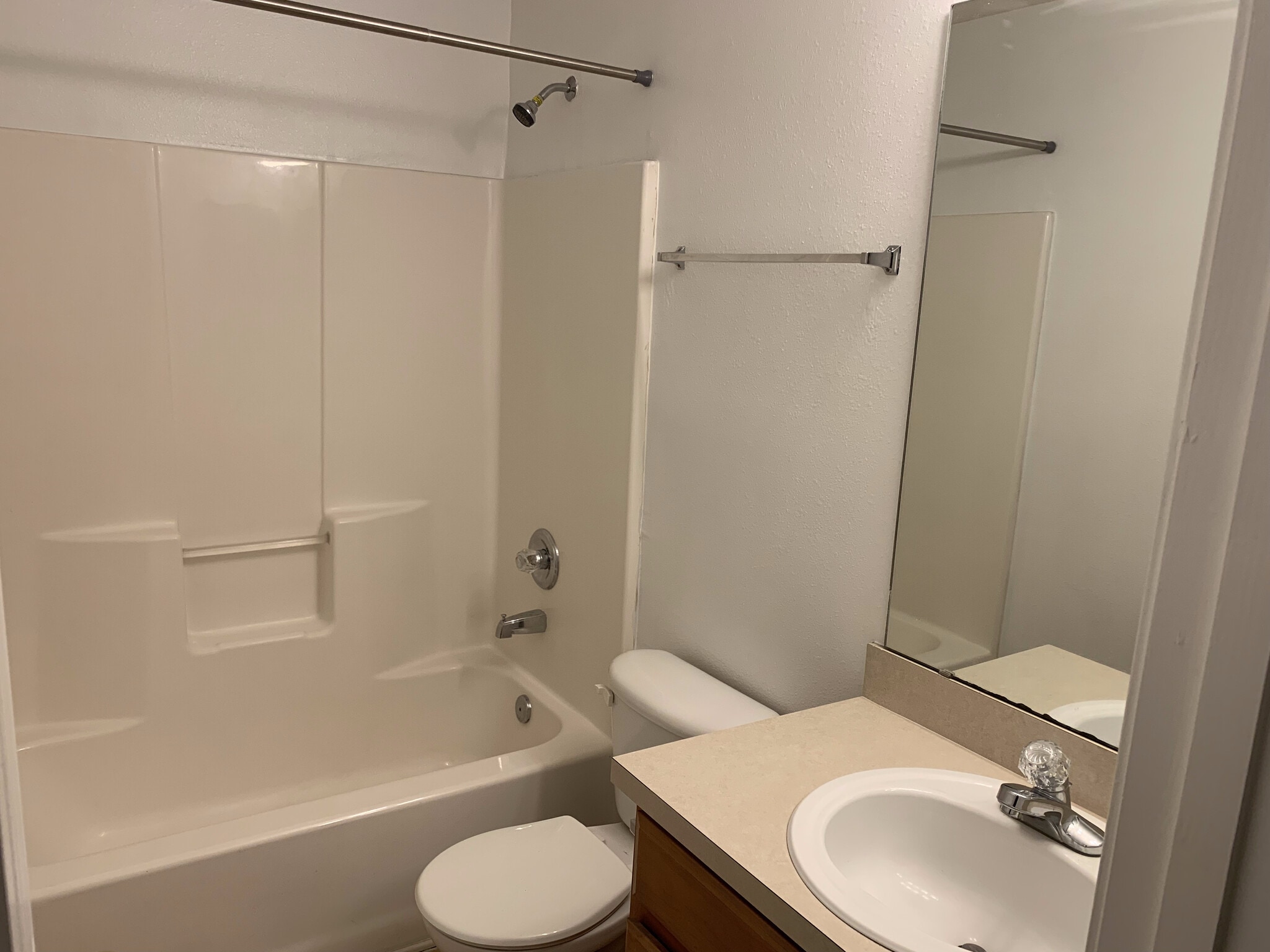 Gust Bath - 389 Scrub Jay Dr