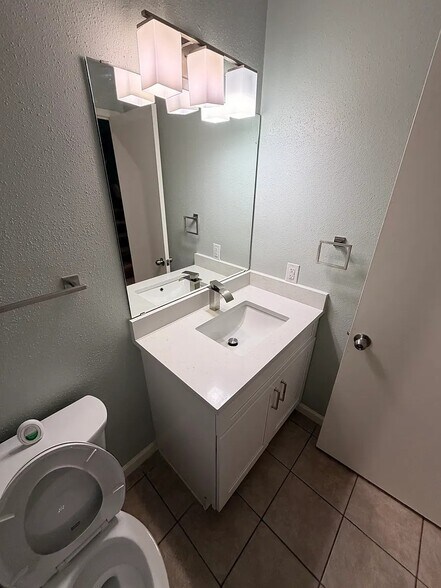 Building Photo - 13606 Dutch Myrtle