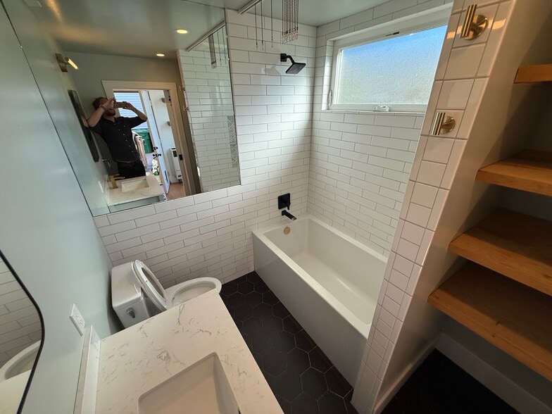 Building Photo - 1258 67th St