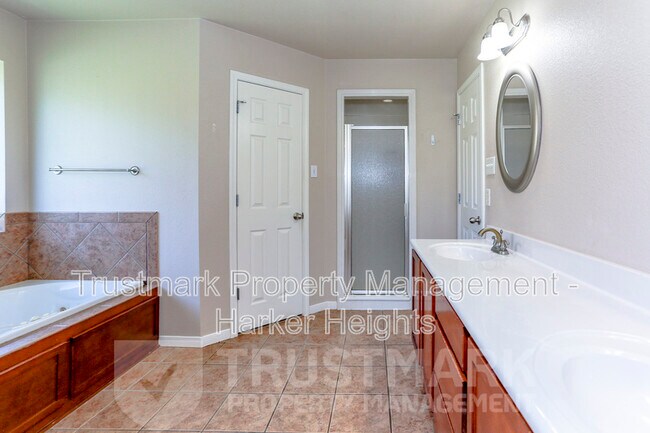 Building Photo - 1705 Indian Camp Trail