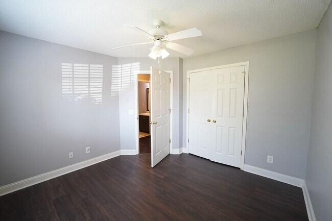 Building Photo - Coming Available!