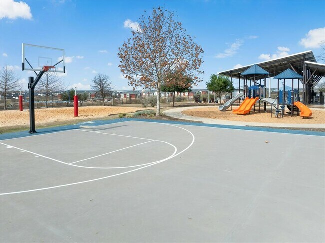 Building Photo - 120 Lyndon Dr