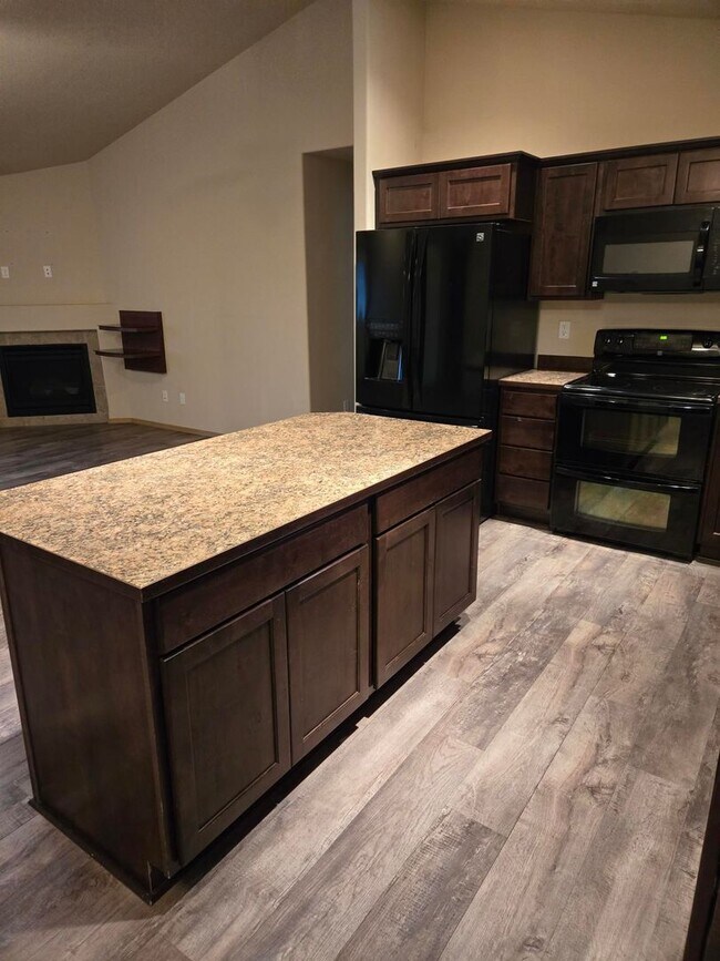 Building Photo - Zero Step Rancher in Deer Park