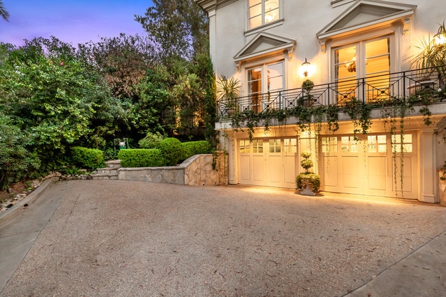 Building Photo - 525 S Westgate Ave