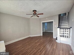 Building Photo - 2036 S 65th St