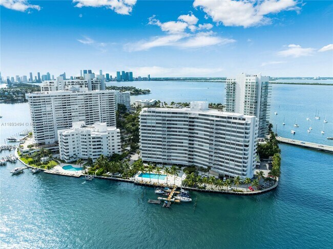 Building Photo - 20 Island Ave