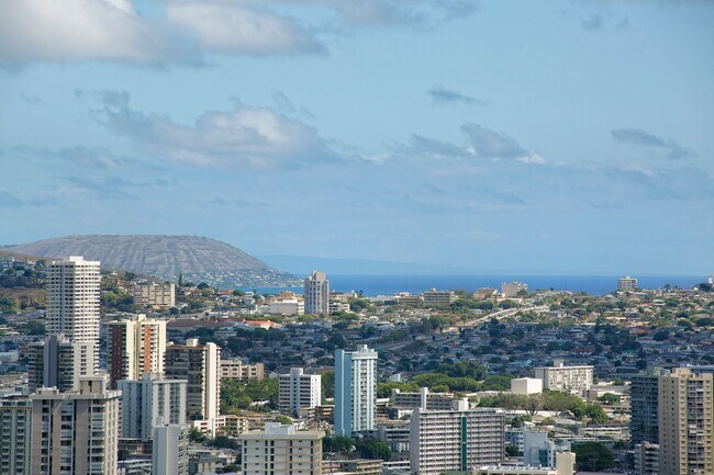 Building Photo - Azure 3903 - Metro lifestyle with beautiful views!