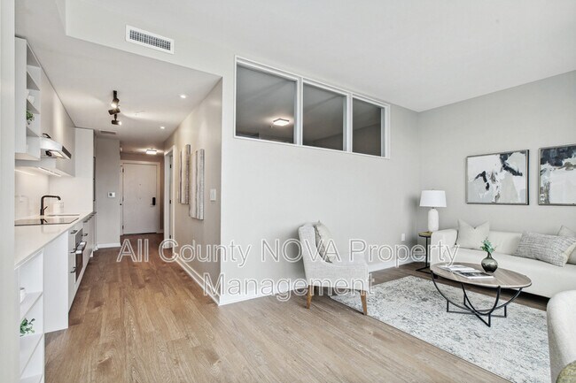 Building Photo - 1625 Eckington Pl NE